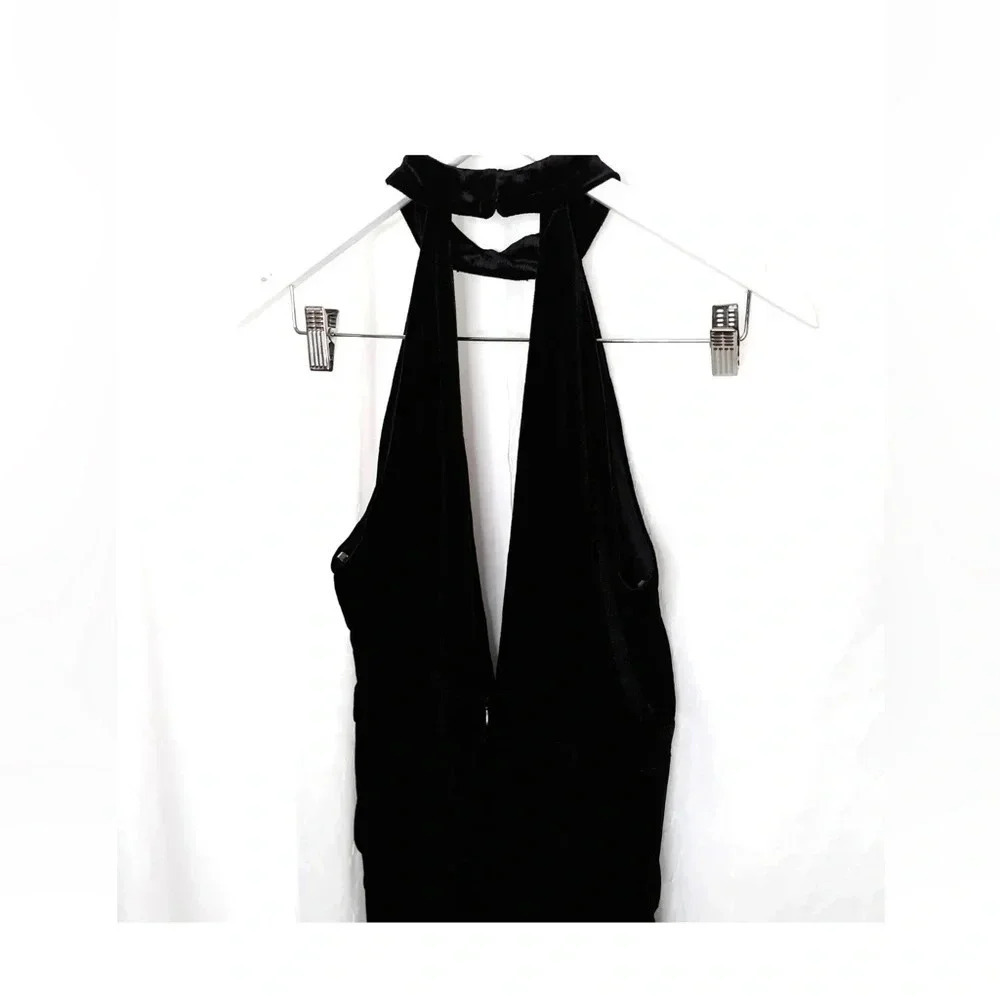 Bloomingdale's BLACK Sunset + Spring Crushed Velvet Sexy Jumpsuit Size Small NWT - Picture 3 of 12